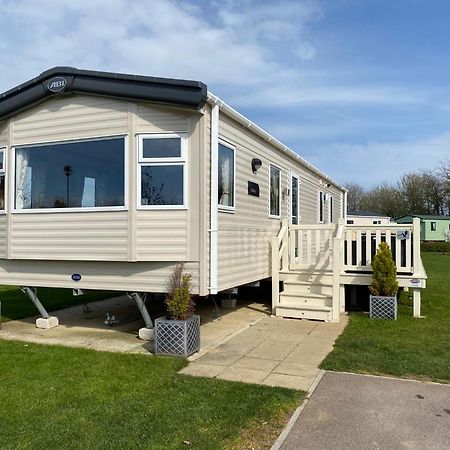 Tattershall Lakes Kingfisher Caravan 8 Berth With Hot Tub & Wifi Екстер'єр фото