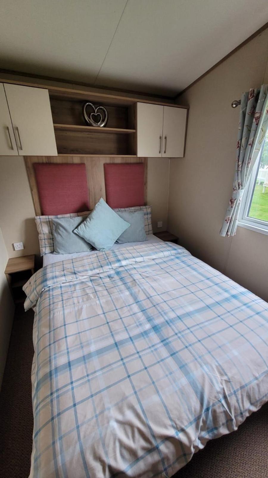 Tattershall Lakes Kingfisher Caravan 8 Berth With Hot Tub & Wifi Екстер'єр фото