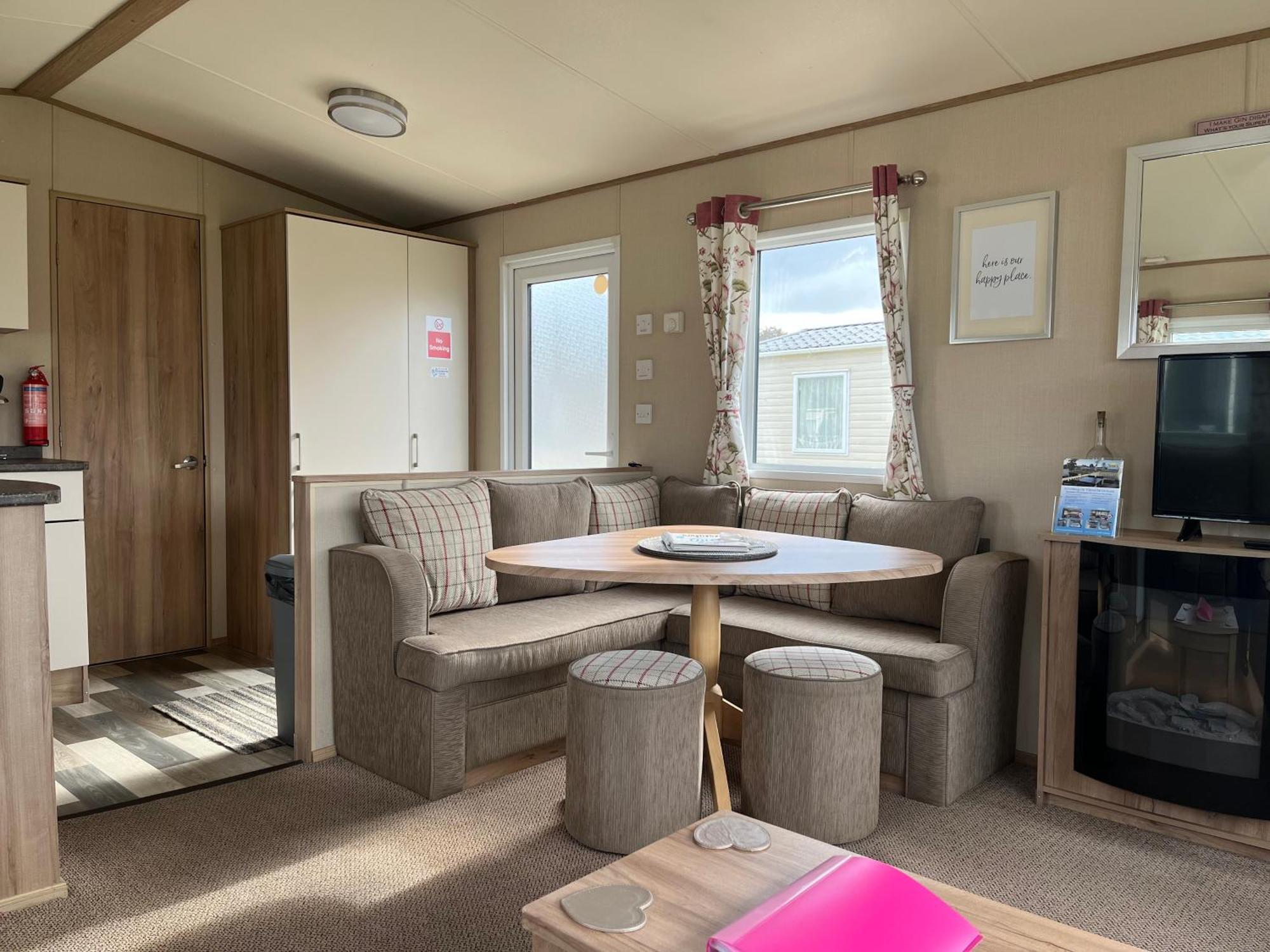 Tattershall Lakes Kingfisher Caravan 8 Berth With Hot Tub & Wifi Екстер'єр фото